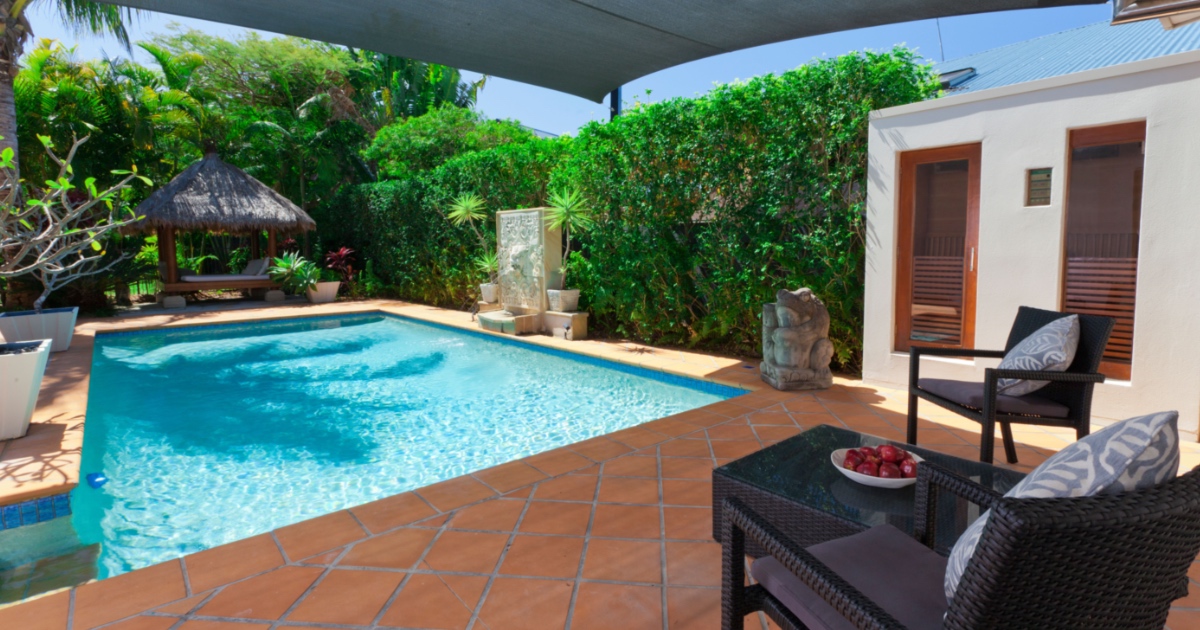 dive-into-the-benefits-of-having-a-swimming-pool-at-home 2